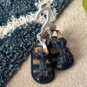 Old Navy size 2 3-6 month Navy Sandals